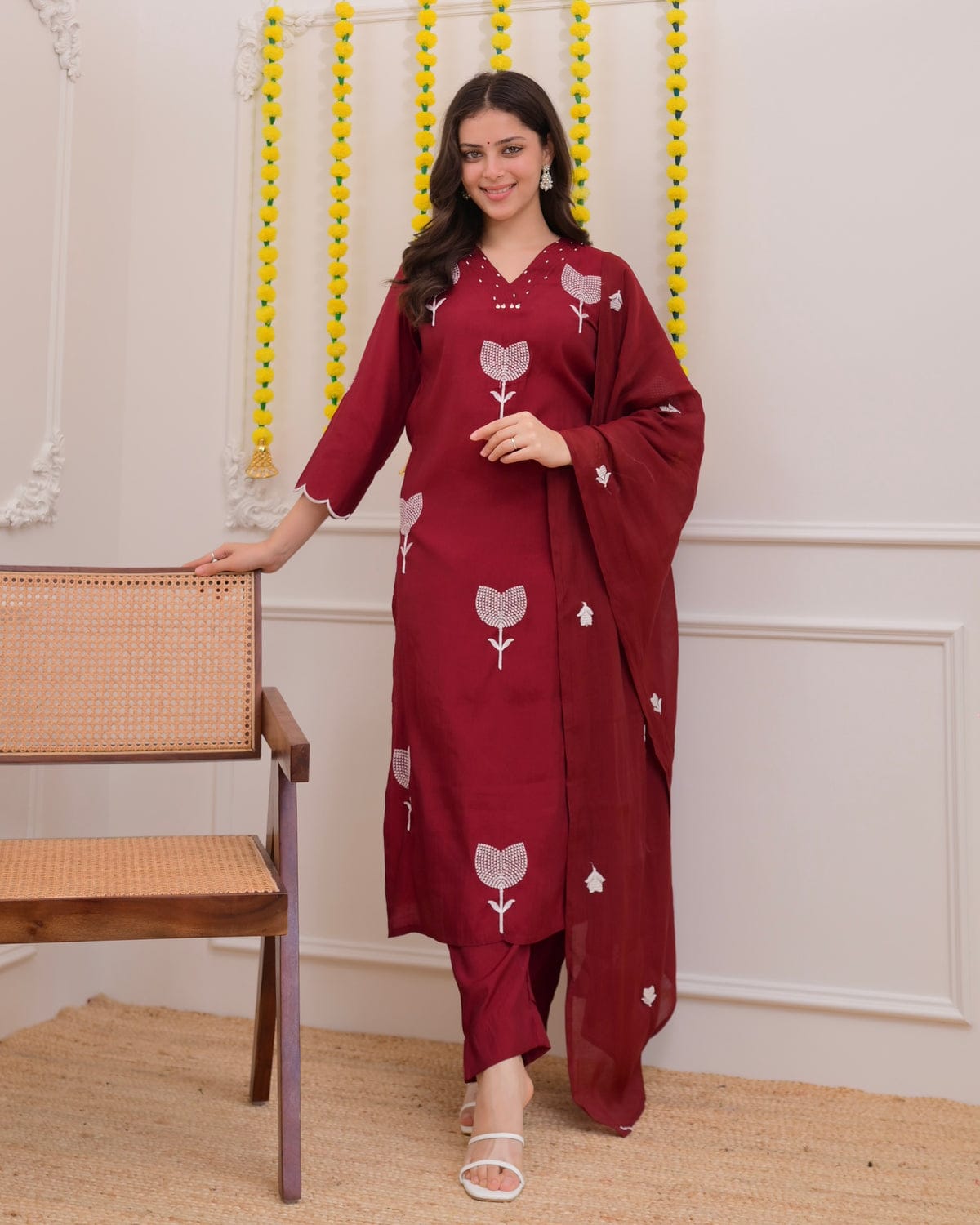 Maroon-licious thread embroidered 3pc kurta set