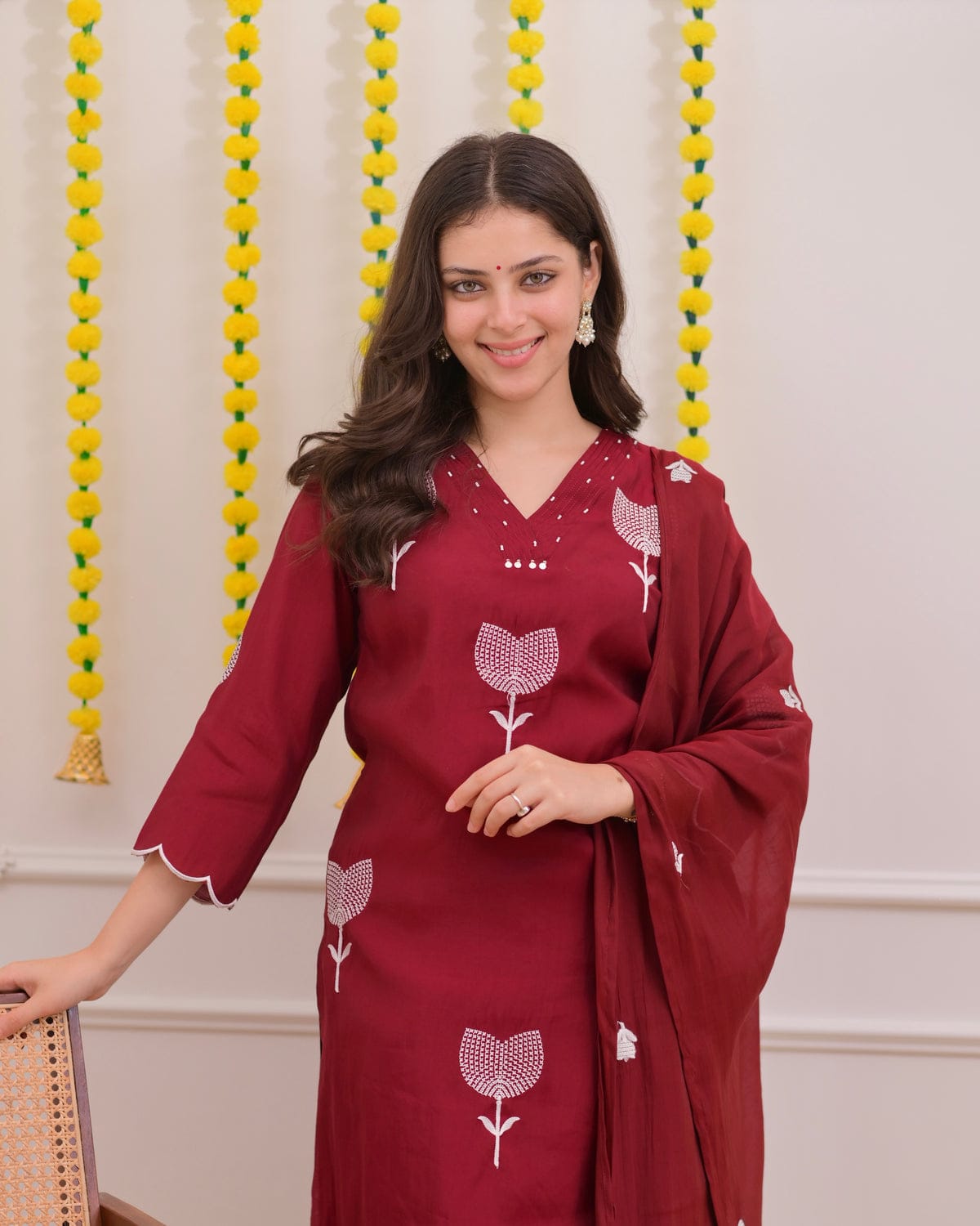 Maroon-licious thread embroidered 3pc kurta set